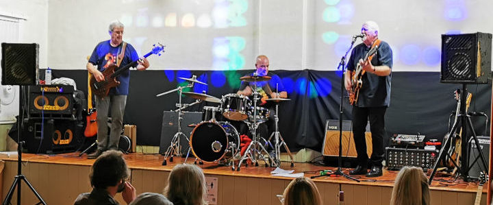 Alligators Live at Harpham
